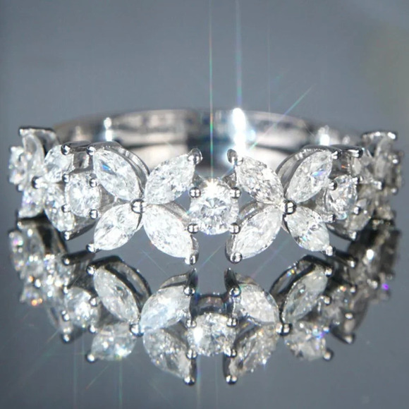 💎Beautiful Dainty Flower Crystal  Silver Plated Party Ring for Women,UNVN12218 - Picture 2 of 7